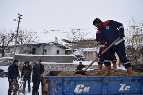 Başkan Yavaş Karla Mücadele İçin Sahaya İndi