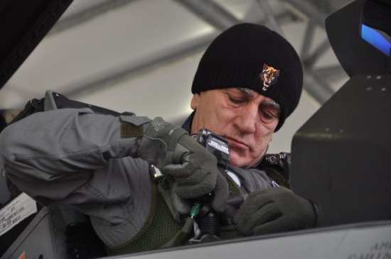 Hava Kuvvetleri Komutanı Orgeneral Öztürk Ege'yi Jetle Denetledi