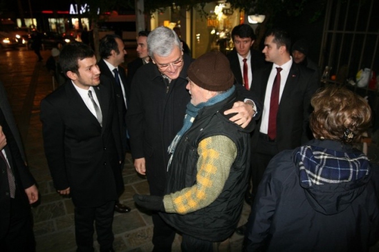 Ab Bakanı Bozkır Kemeraltı'da Türk Kahvesi İçti