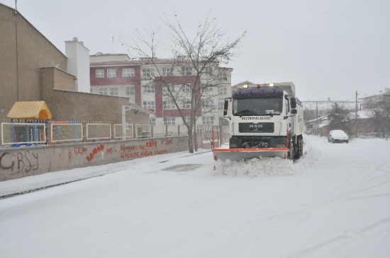 Keçiören'de Yoğun Kar Mesaisi