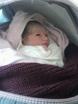 Kar Geçit Vermedi Ambulansta Doğum Yaptı