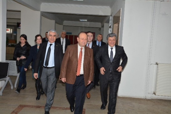 Mustafa Balbay Efeler Belediyesi'ni Ziyaret Etti