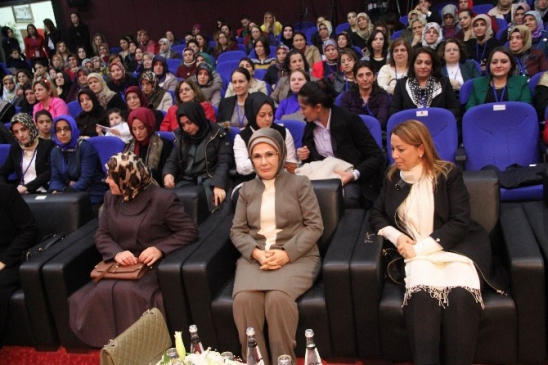 Emine Erdoğan Anne Üniversitesi Eğitim Programına Katıldı