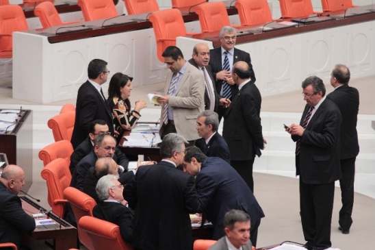 Muhalefetten Ortak 'iç Güvenlik Paketi' Tavrı