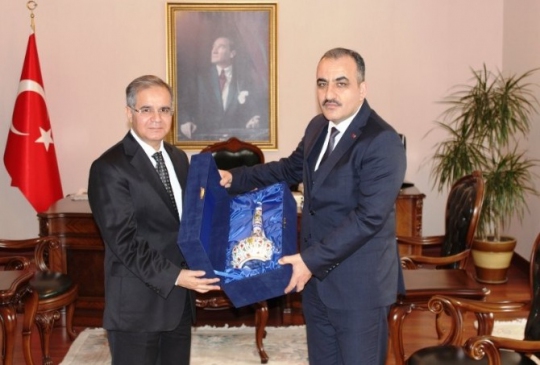 Türkiye Petrolleri Adıyaman Bölge Müdürü Savaş Bütün Vali Tapsız'ı Ziyaret Etti