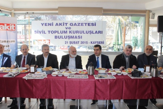 Yeni Akit STK'lar İle Bir Araya Geldi