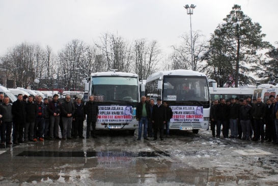 Düzceli Minibüsçüler Özgecan İçin Eylem Yaptı