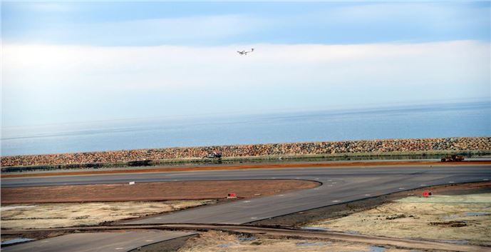 Denizdeki havalimanı açılış için gün sayıyor