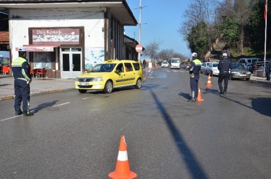 Trafik Ekiplerinden Ticari Taksilere Uygulama