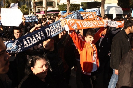 Özgecan İçin Yürüdüler