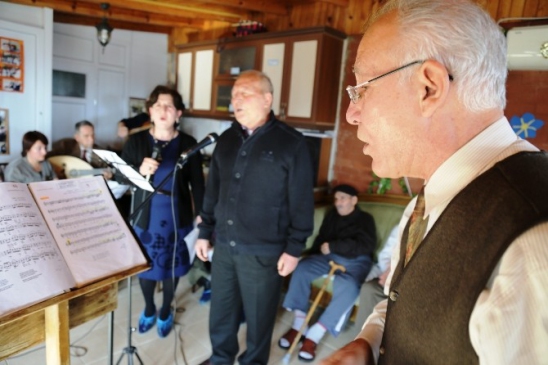 Mezitli Belediyesi Sanat Müziği Korosundan Huzurevinde Konser