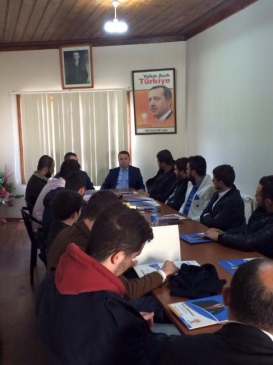 Milletvekili Aday Adayı Sarıoğlu Gençlerle Bir Arada