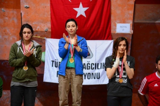 Zirveye Saü'de Tırmandılar