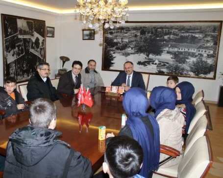 Cüneyt Yıldız “Maskeleri Yırtacak Bir Nesil Yetişiyor”