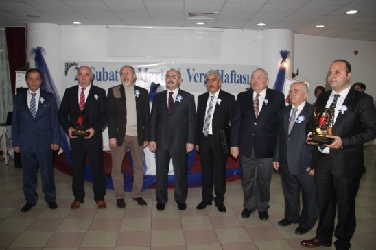 Sinop'ta Vergi Rekortmenleri Ödüllendirildi