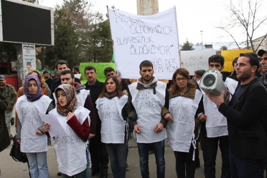 Bingöl'de Öğrenciler Açlık Grevi Başlattı