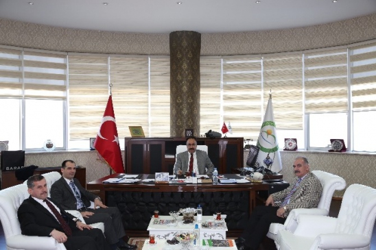 Caferov'dan Rektör Yılmaz'a Ziyaret