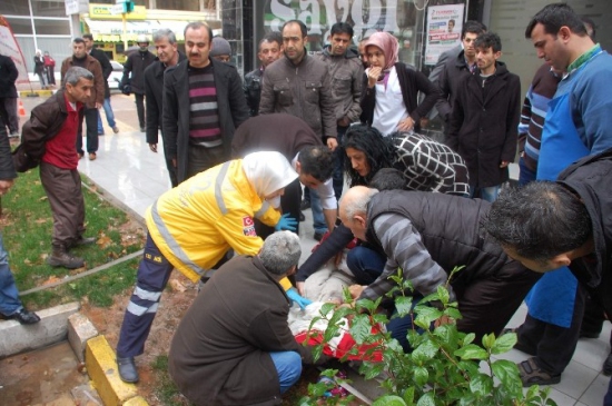 Sağlık Merkezinin 3. Katından DÜşen Kadın Ağır Yaralandı