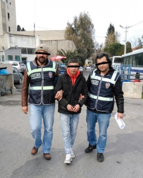 Kız Öğrencinin Çantasını Çalan Kapkaççı Yakalandı