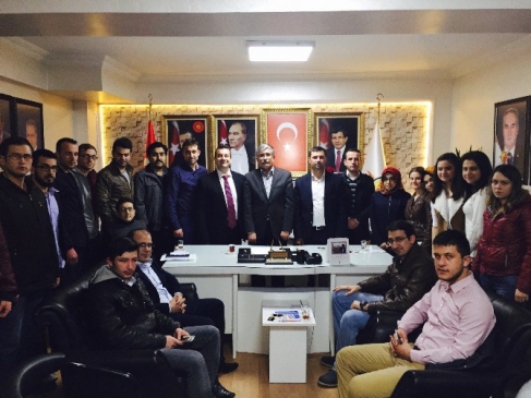 Ünlü Hukukçu Noyan Manisa'dan Aday Adayı Oldu