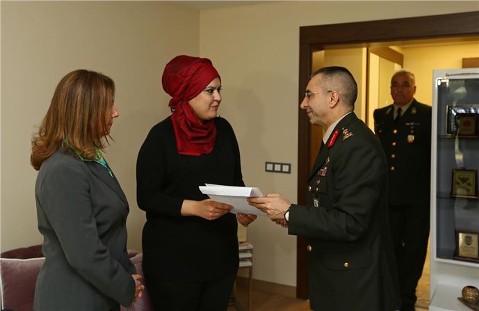 Şehit ailesine davet ziyareti