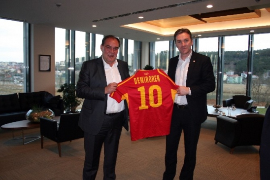 Makedonya Futbol Federasyonu Başkanı'ndan Demirören'e Ziyaret