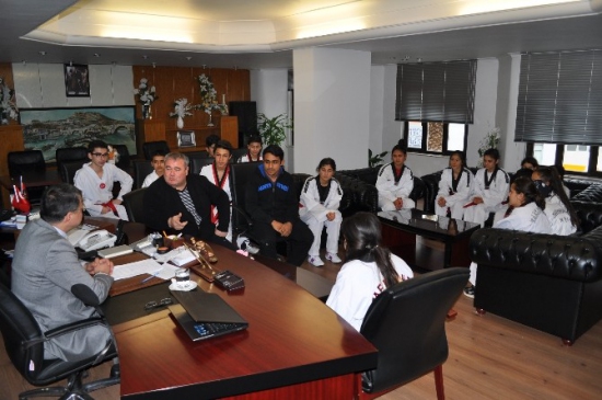 Silifkeli Tekvandoculardan Başkan Turgut'a Teşekkür