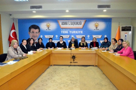 AK Parti Adana İl Kadın Kolları Yürütme Kurulu Belirlendi