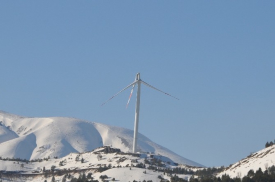 Fırtına Rüzgar Tribününü Uçurdu
