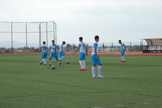 Didim 75 Gençlik'ten Üniversite Takımına Malzeme Desteği