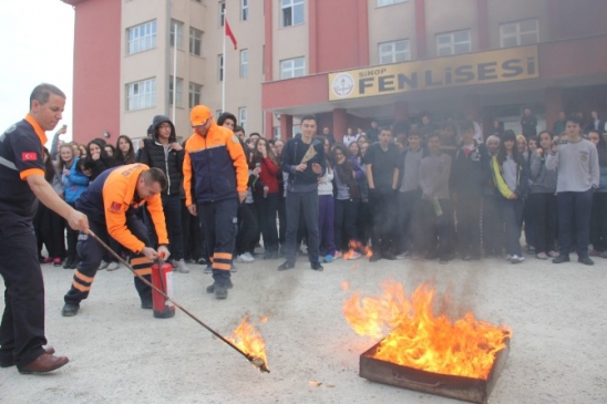 AFAD'dan Lisede Acil Durum Tatbikatı