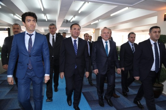 Adalet Bakanı Bozdağ Büyükşehir Belediyesi'ni Ziyaret Etti