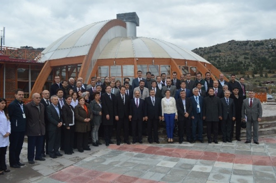 Bakan Eroğlu'ndan İstanbul'dan Aday Olacağı Söylentileriyle İlgili Açıklama