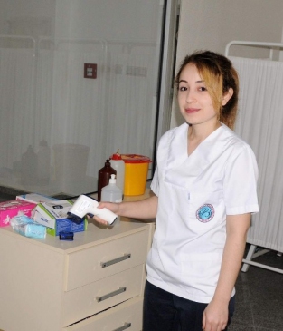 Hemşire Adayları İlk Sağlık Hizmetlerini Medikoda Veriyor
