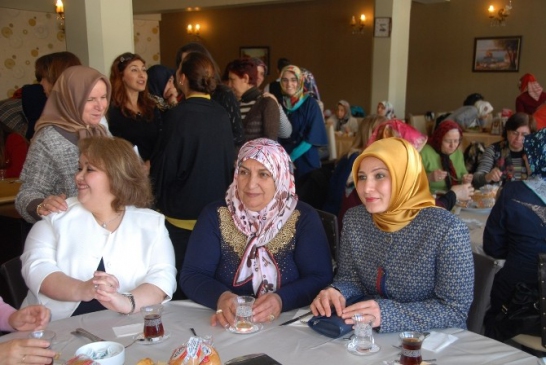 Karamanlı Hanımlar Üniversite Öğrencileri İçin Buluştu