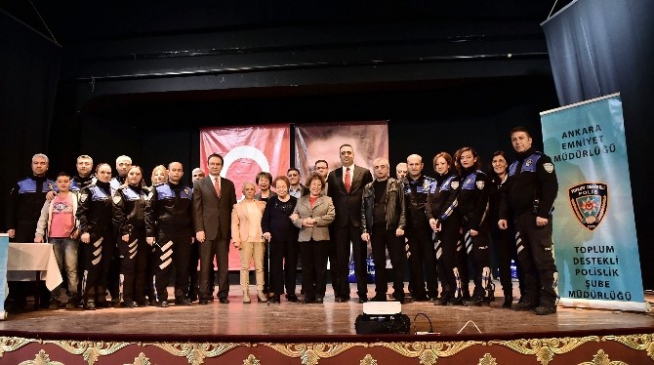 Çesav İhtiyaç Sahibi Çocukları Giydirdi