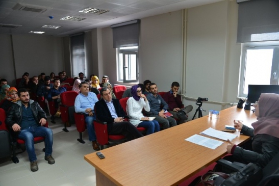 Saü'de “Ortadoğu'ya Bakışımıza Dair Eleştirel Bir Değerlendirme” Konferansı Gerçekleşti