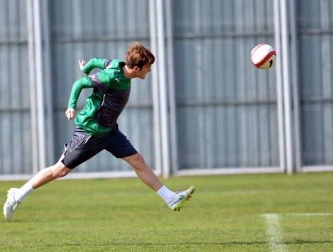 Timsah Ara Vermeden Çalıştı