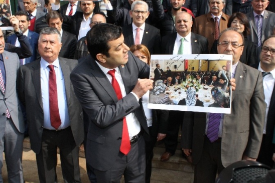 CHP Valilik Önünde Eylem Yaptı