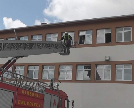 Ortaokulda Deprem Tatbikatı