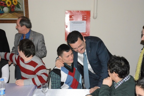 Down Sendromlulara Garsonluk Eğitimi