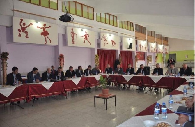 İlçe Milli Eğitim Müdürleri Toplantısı Pınarbaşı'da Yapıldı