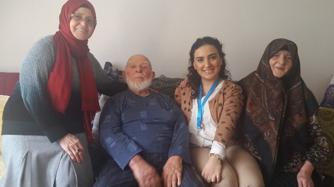İzmit Belediyesi Yaşlı Ziyaretlerini Sürdürüyor