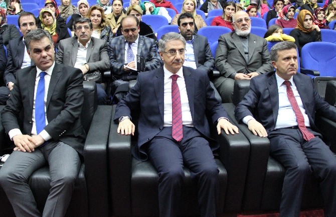 Harput Konuşmalarında 'yeni Türkiye Yolunda Kadınlar' Yer Aldı