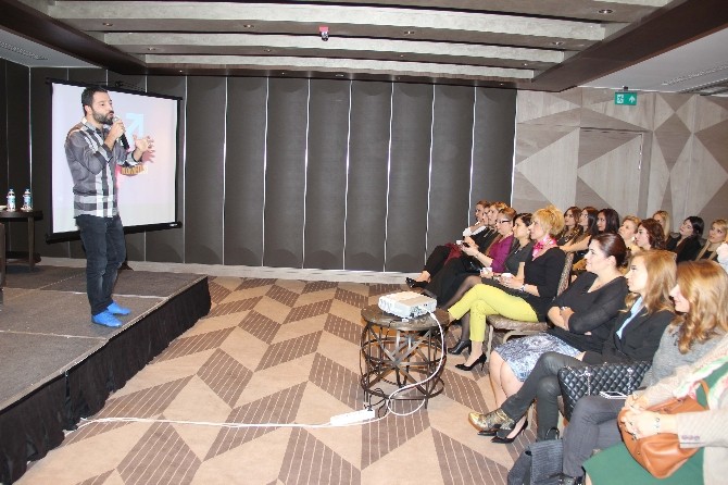 Agiad'tan 8 Mart'a Özel Gösteri