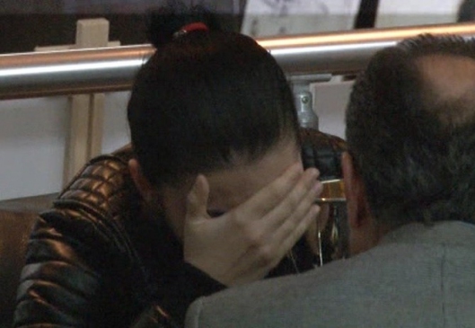 Kardeşi İçin Düzenlenen Koşunun Kupasına Sarılıp Ağladı