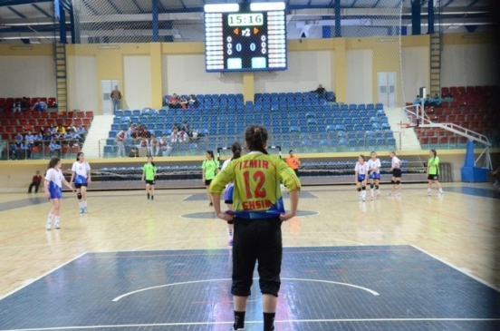 Hentbol Yarı Final Müsabakaları Sona Erdi