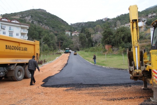 Mamadı Mevkinde Sıcak Asfalt Çalışması Yapıldı