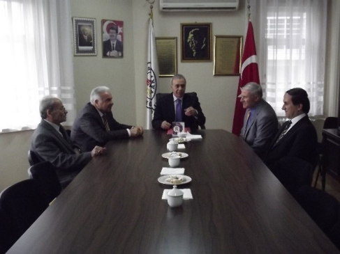 BİK Malatya Şube Müdürü Nihat Abacı Çiçekleri SaTıp Mev'e Bağışladı