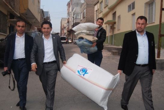 Umut Evi Derneği'nden Muhtaç Ailelere Yardım